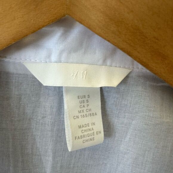 🎉5 for $45🎉  H&M Top Blouse Shirt Size S White - Picture 4 of 7